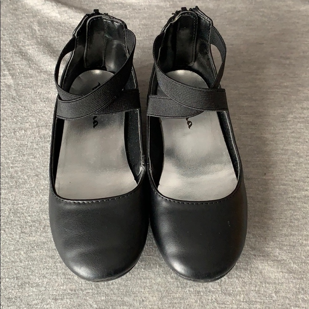 Nina size 10 black children’s flats shoes